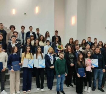 d5f8a6f2-d1b0-45f8-8e08-1e96230952c4