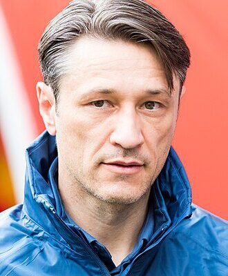 2019147182952_2019-05-27_Fussball_1.FC_Kaiserslautern_vs_FC_Bayern_München_-_Sven_-_1D_X_MK_II_-_0109_-_B70I8408_(cropped)