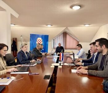 05-02-Foto-Vlada-400x300