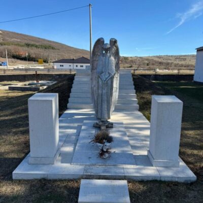 44a00d2e-ee37-4867-bd22-c2ff8b19ff05 44a00d2e-ee37-4867-bd22-c2ff8b19ff05