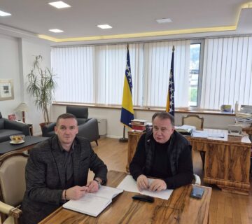 638213100 122164070846808968 852156891861422569 n 360x320