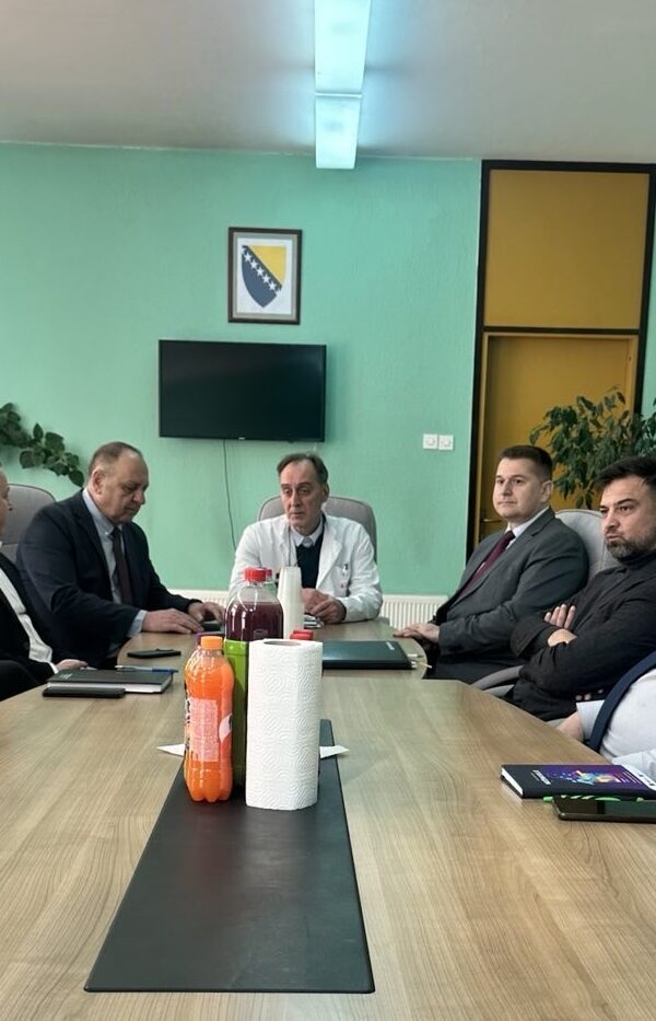 6d138147df4b3d857547df8373b3047c130a6b5c 600x933