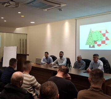 Sastanak poslovni partneri novitas 12 2 2026 3 360x320