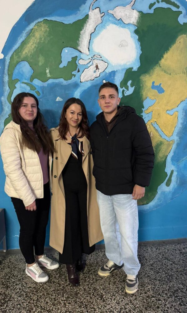 657384251 961344209744979 6116806461167150193 n 600x1000