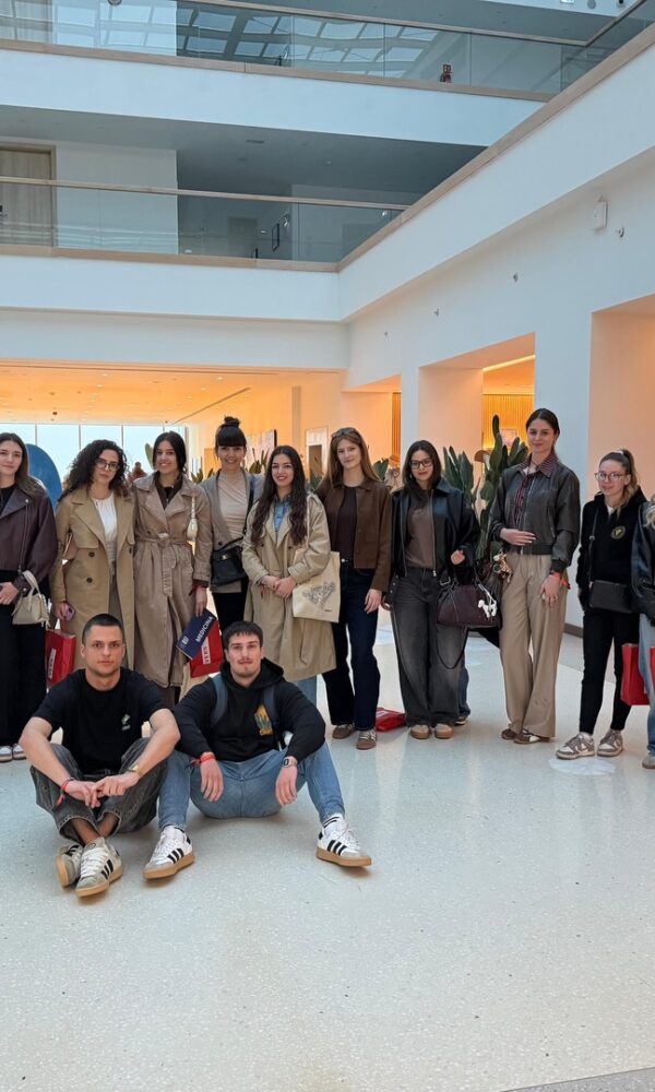 658810275 18117167851712364 7164838980292782642 n 600x1000