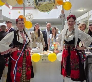 659795257 1783201979665027 3289647581447866755 n 360x320