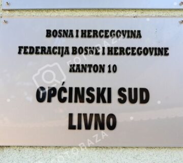 69a1643bc5be70 67116154 sud livno 360x320