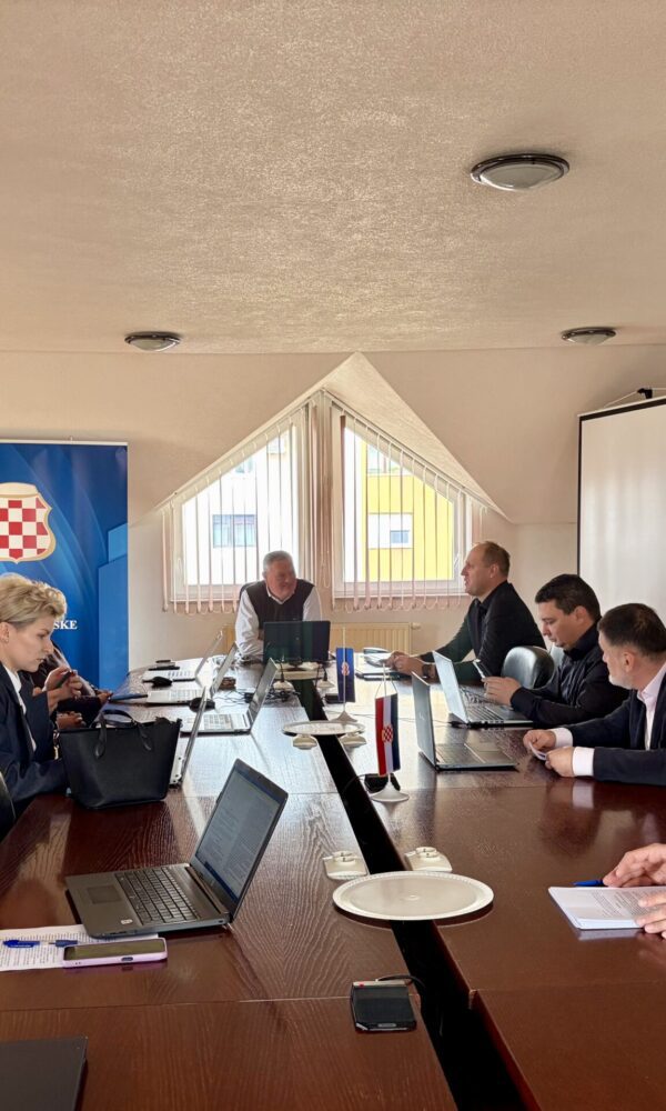 IMG 4676 scaled 1 600x1000