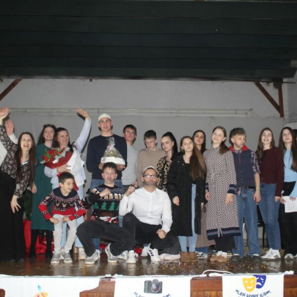 d309b7f4-8137-492a-9def-f5c24bc9d47c D309b7f4 8137 492a 9def f5c24bc9d47c