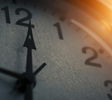 Slika pomjeranja sata sa 2 na 3 ljetno racunanje vremena 360x320