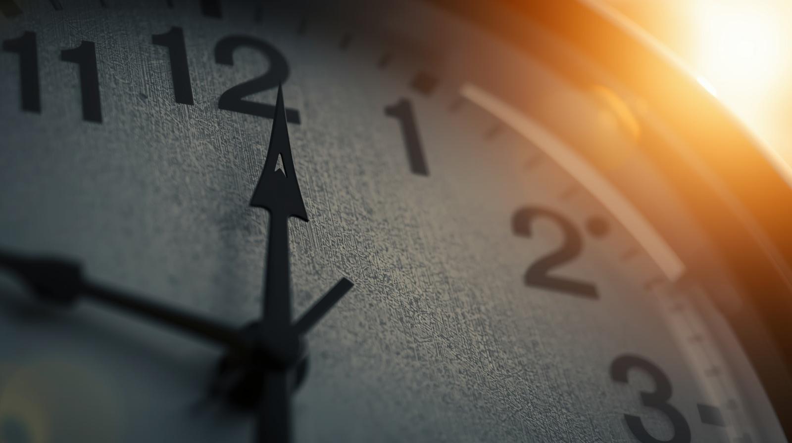 Slika pomjeranja sata sa 2 na 3 ljetno racunanje vremena