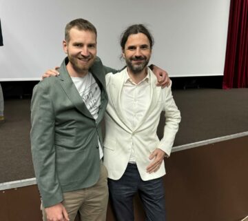 5565ce0b 8fef 49e1 99b3 efbb02c15da9 360x320