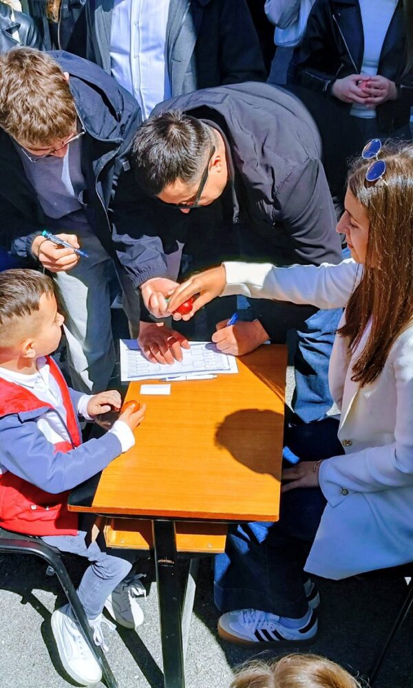 665816371 949044891201316 5770496021498716876 n 600x1000