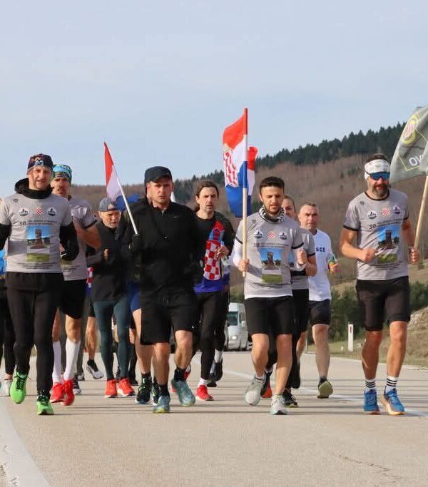 668376144 122276865122024052 3931456629861156432 n 600x683