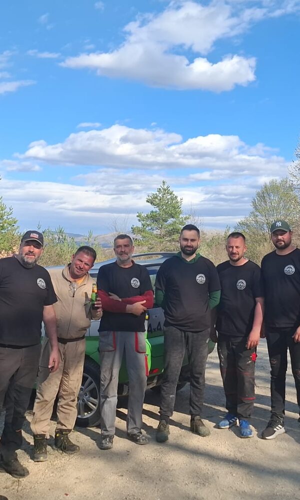 671735822 122099093468775143 989572556793358483 n 600x1000