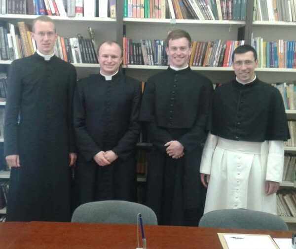 682699943 2010406396547769 6126760956521904736 n 600x505