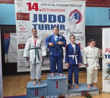 IMG 6666 1152x1536 1 360x320