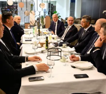 Andrej plenkovic i petorka 360x320