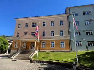 Cf16c511 17c9 4b82 8b47 855e33a4949f 300x225 6