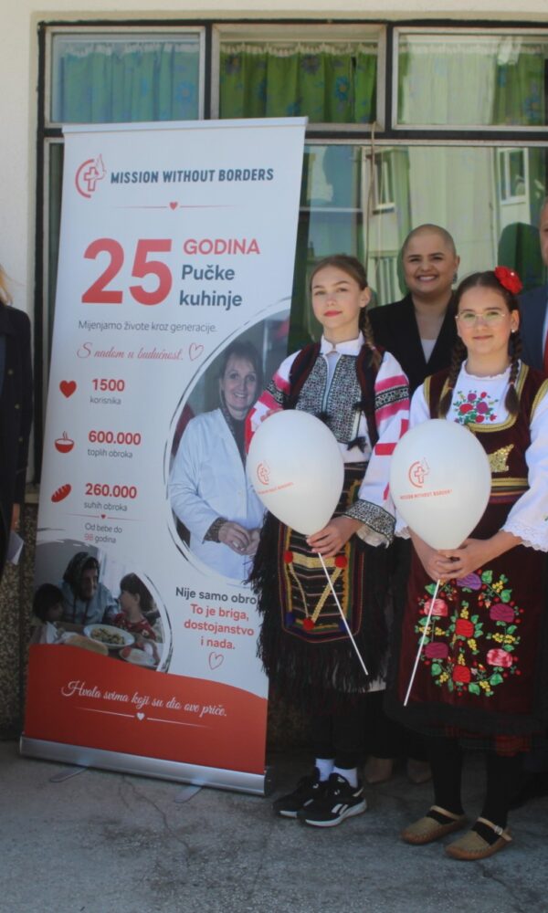 F1bab76f 05cf 4fc0 85e7 83be66899184 600x1000