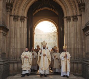 Misa svecenici procesija crkva uskrsni ponedjeljak 360x320