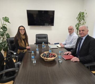 Sastanak Drvar 793ce0a9 360x320