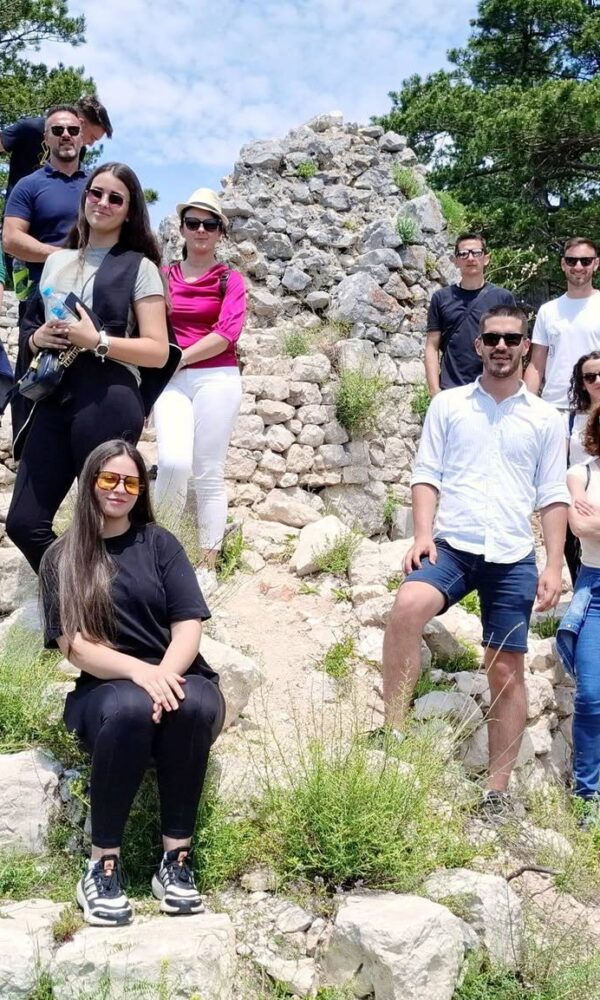 718527054 1440257331469064 6336485237448903969 n 600x1000