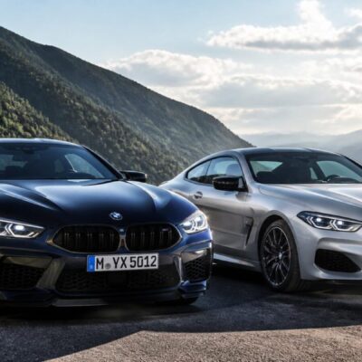 par auta bmw, na izložbi na cesti bez registracije par auta bmw, na izložbi na cesti bez registracije