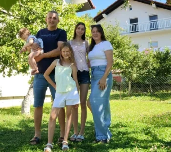 alen-dervic-supruga-dzenita-i-njihovo-troje-djece-nakon-vise-od-dva-desetljeca-zivota-u-sad-u-odlucili-su-ostati-u-tomislavgradu