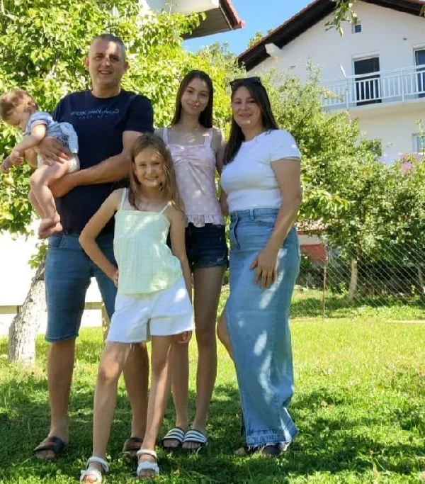 Alen dervic supruga dzenita i njihovo troje djece nakon vise od dva desetljeca zivota u sad u odlucili su ostati u tomislavgradu 600x683